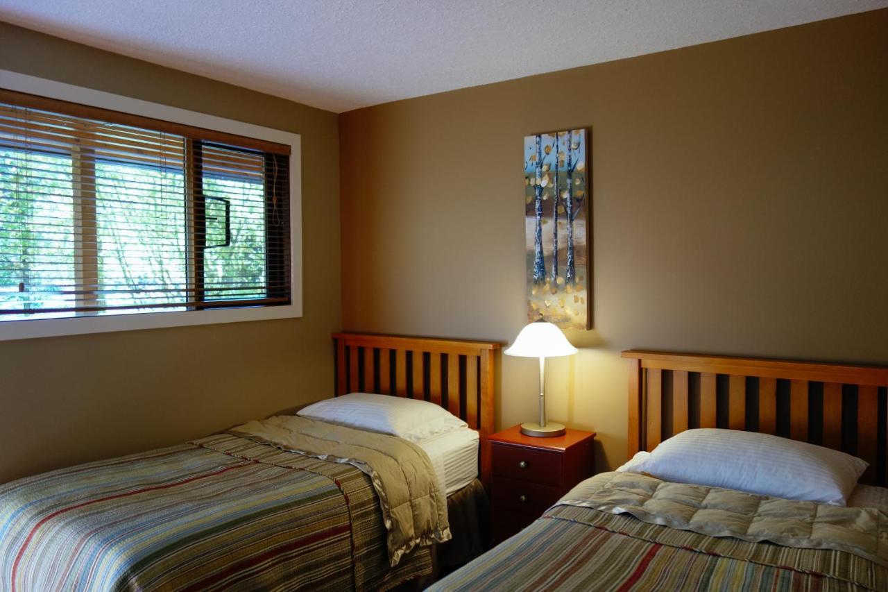 Skeena River House Bed & Breakfast Террас Экстерьер фото