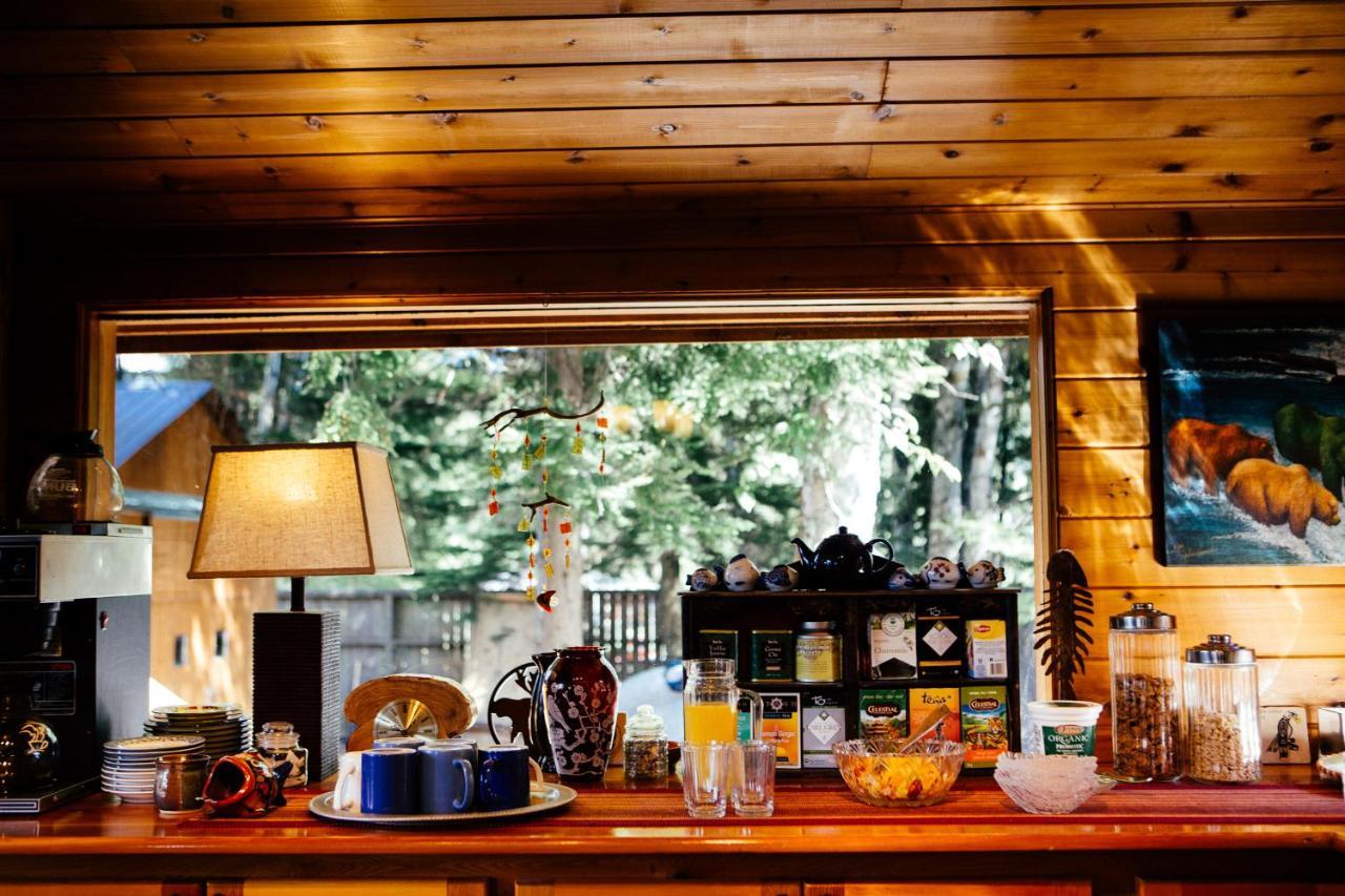 Skeena River House Bed & Breakfast Террас Экстерьер фото