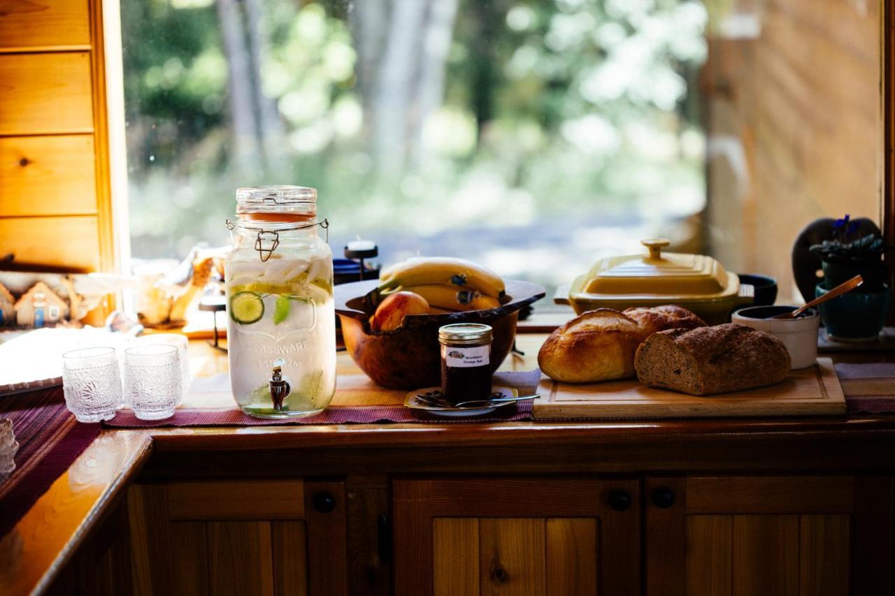 Skeena River House Bed & Breakfast Террас Экстерьер фото