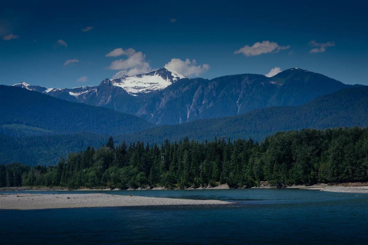 Skeena River House Bed & Breakfast Террас Экстерьер фото