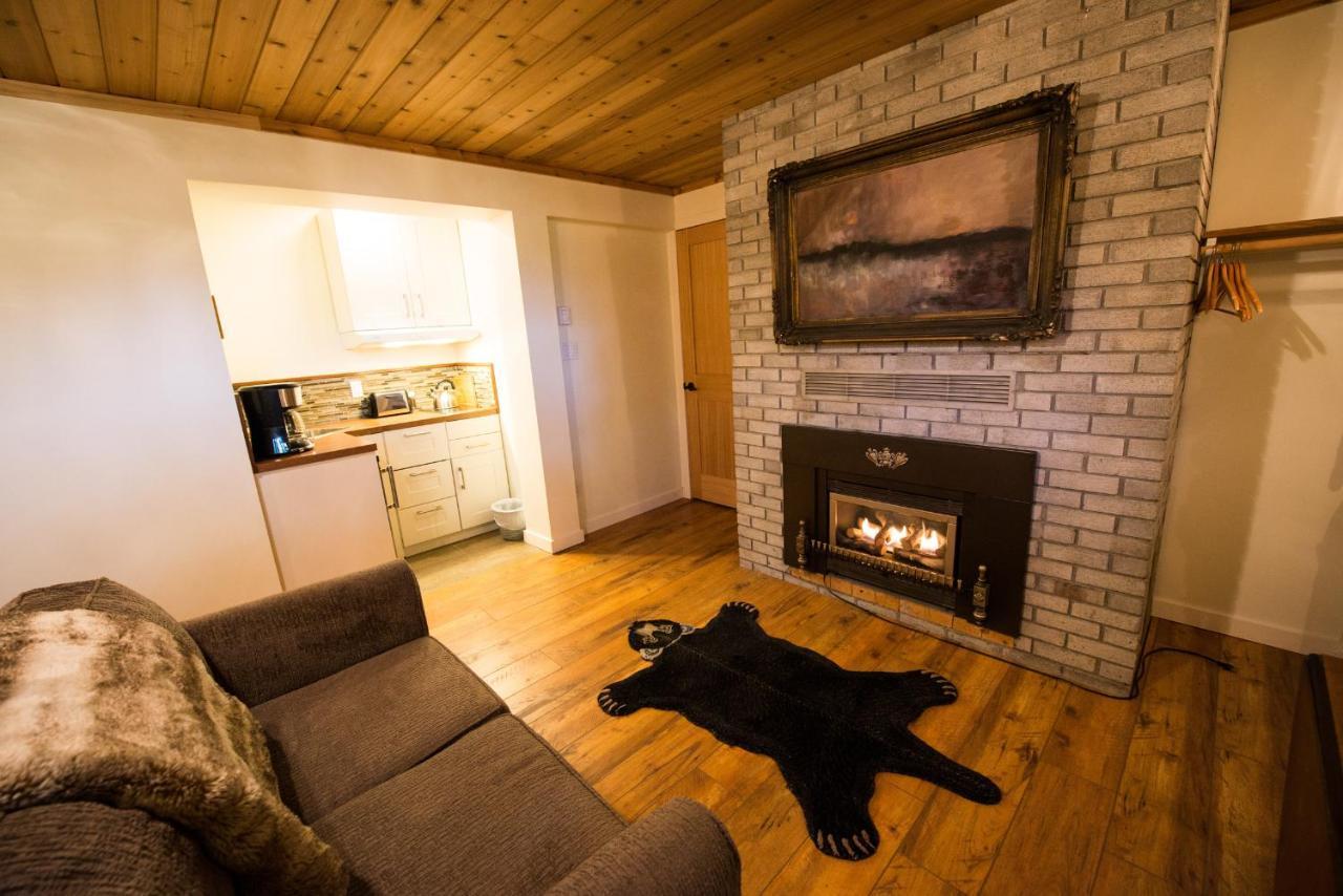 Skeena River House Bed & Breakfast Террас Экстерьер фото