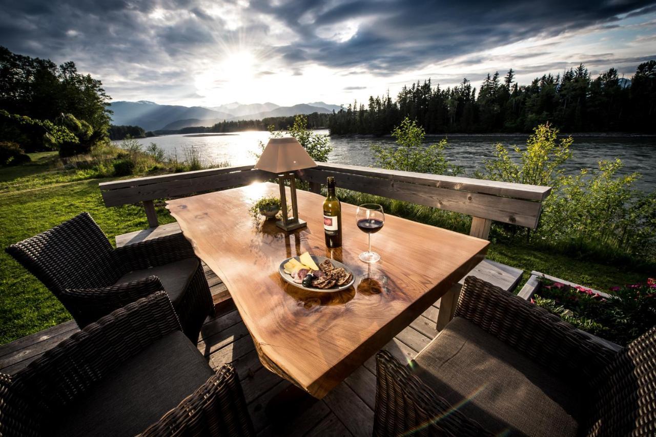 Skeena River House Bed & Breakfast Террас Экстерьер фото