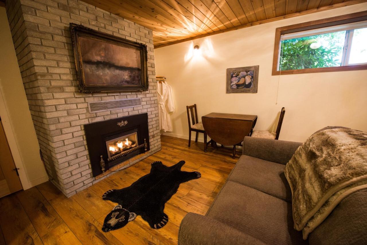 Skeena River House Bed & Breakfast Террас Экстерьер фото